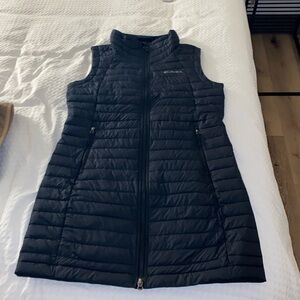 EUC Columbia womens long vest insulated